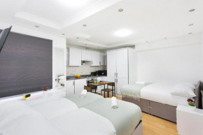 Studio9 Rooms - Next to Emirates Stadium - Budget Rooms with Shared Bathroom